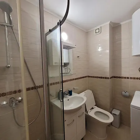 Ela, Kedar 7 * 圣弗拉斯